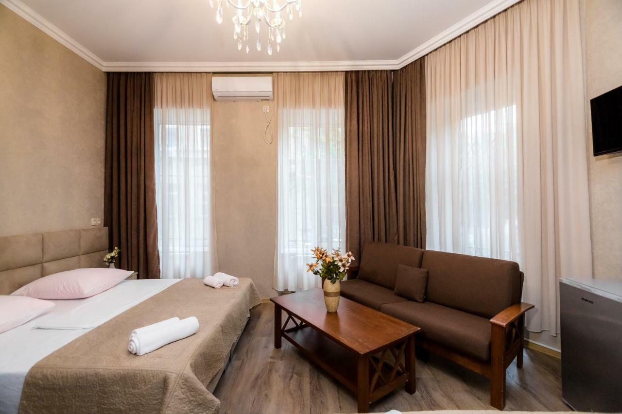 Star Hotel Tbilissi Extérieur photo