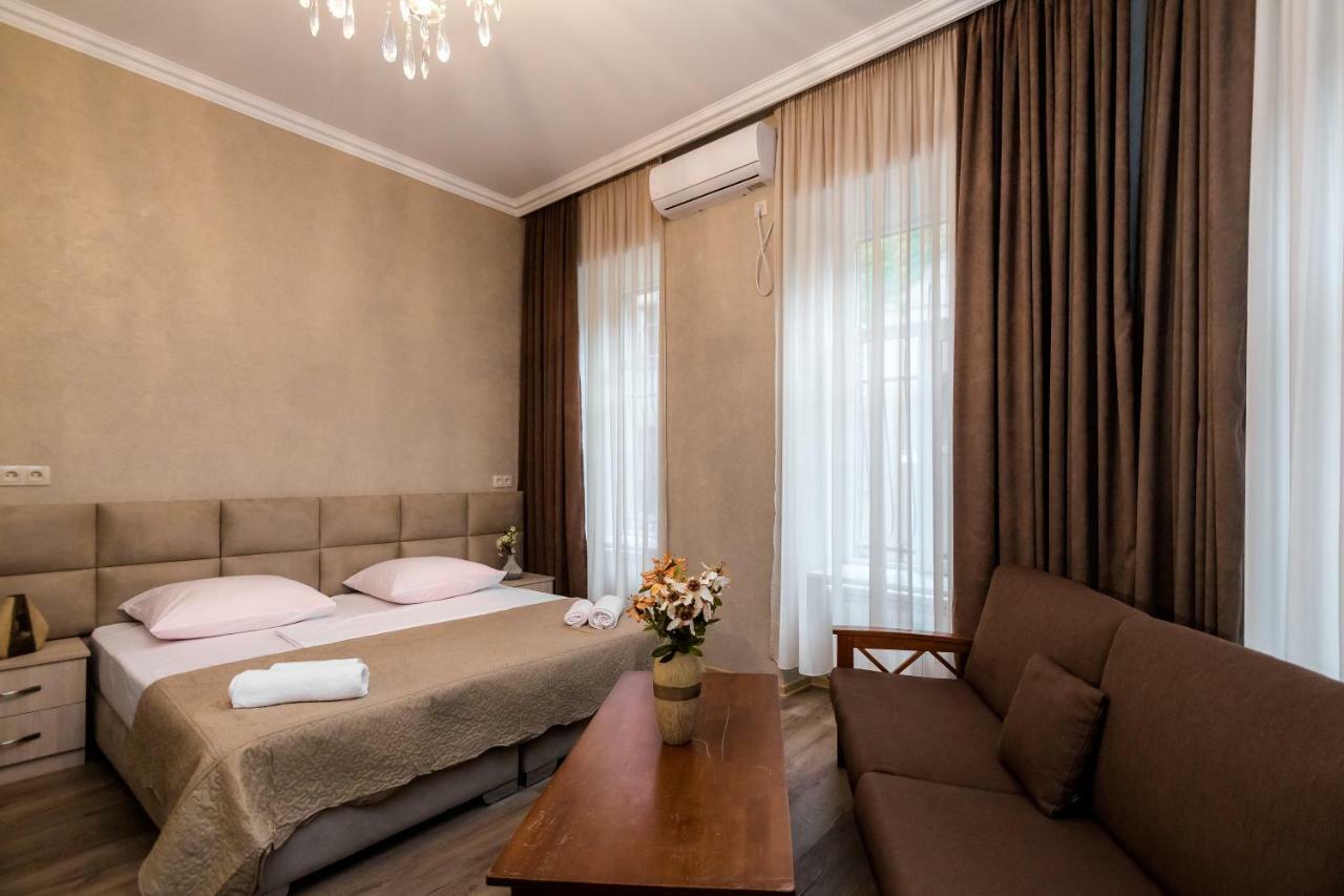 Star Hotel Tbilissi Extérieur photo